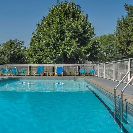 Rodeway Inn Fallsview Niagara Şelalesi Dış mekan fotoğraf