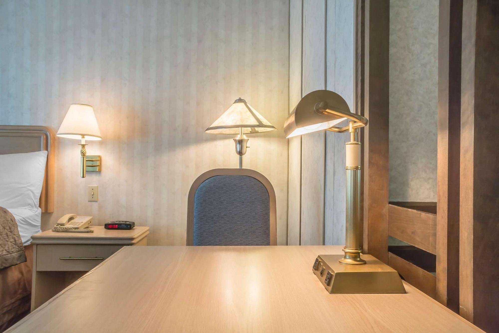 Rodeway Inn Fallsview Niagara Şelalesi Dış mekan fotoğraf