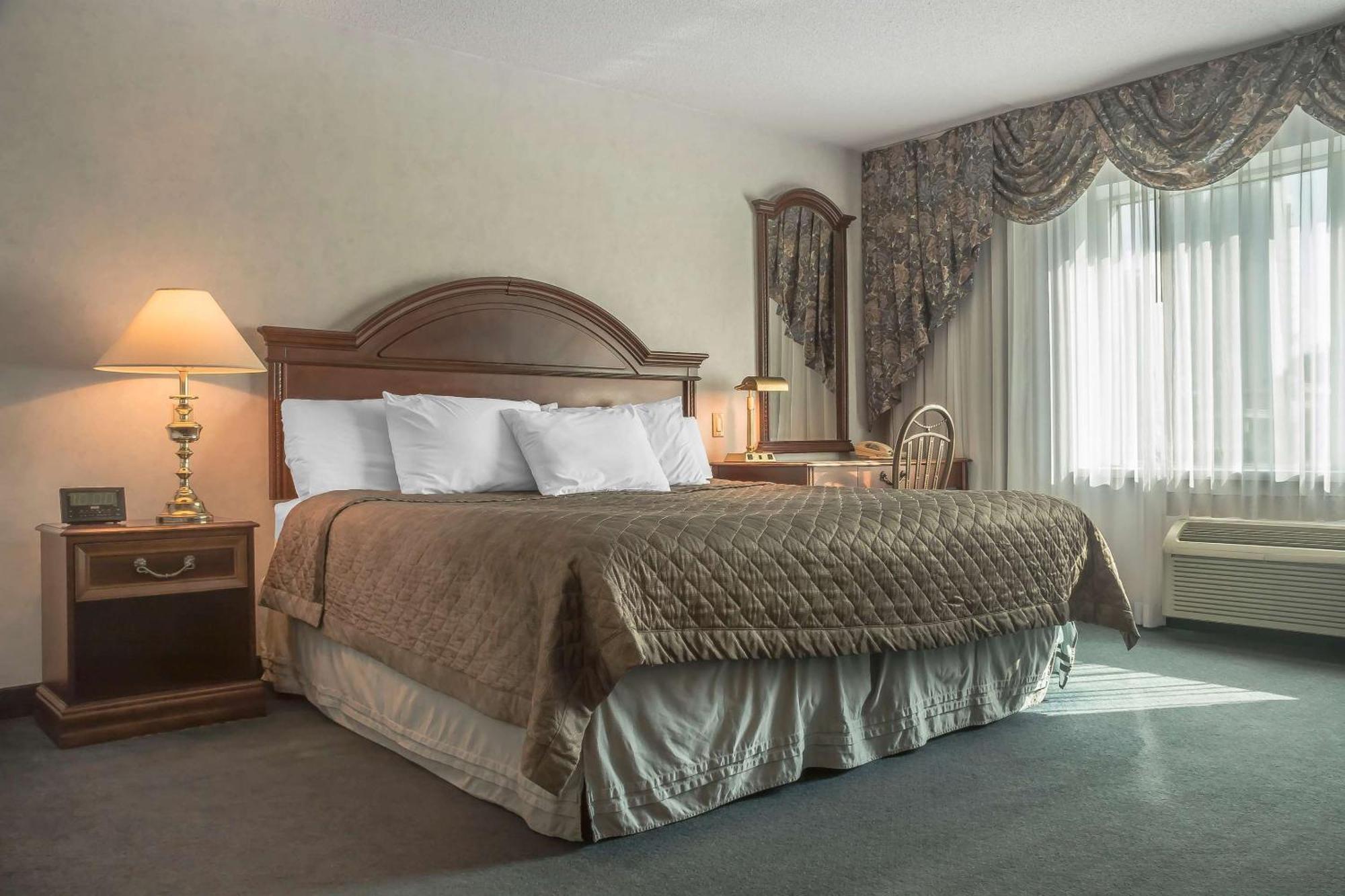 Rodeway Inn Fallsview Niagara Şelalesi Dış mekan fotoğraf