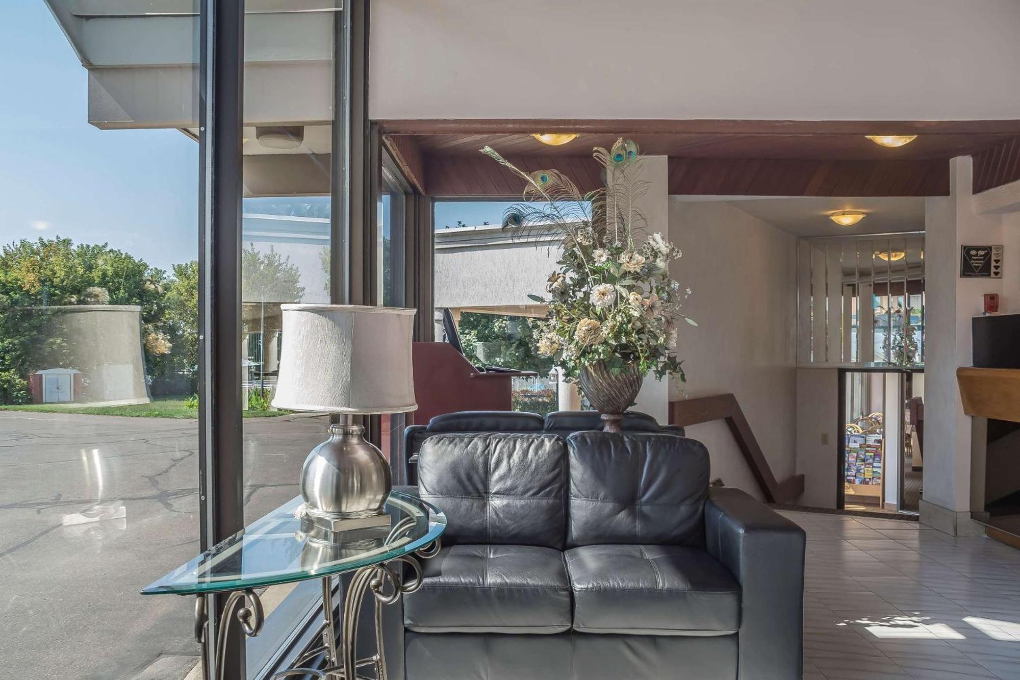Rodeway Inn Fallsview Niagara Şelalesi Dış mekan fotoğraf